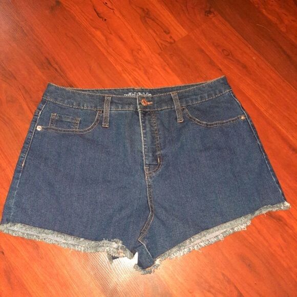 Womens jean shorts  - Picture 1 of 3